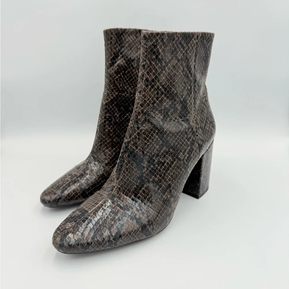 ZARA ANIMAL EMBOSSED WIDE HEELED ANKLE BOOTS‎ 37/6.5
